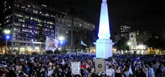 DESGASTE – Régimen | Diez mil personas reclamaron la renuncia de Macri.