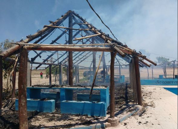 Los quinchos del Polideportivo de San Pedro de la Tupac Amaru en Jujuy fueron quemados aperentemente por esbirros de Gerardo Morales.