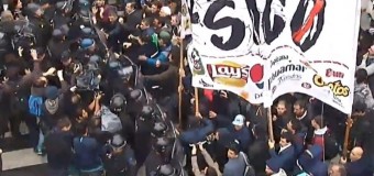 TRABAJADORES – Régimen | La policía macrista presionó a los trabajadores de PepsiCo cuando marchaban al Congreso.