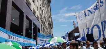 TRABAJADORES – Régimen | Macri echará a 20.000 trabajadores estatales cerca de las fiestas.