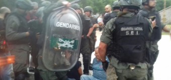 JUBILADOS – Régimen | Represión con dos Diputados heridos.