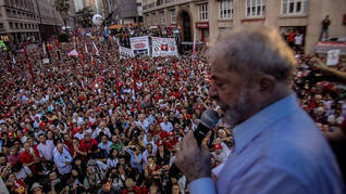 Lula es el principal candidato a las elecciones presidenciales. El régimen golpista lo proscribe.