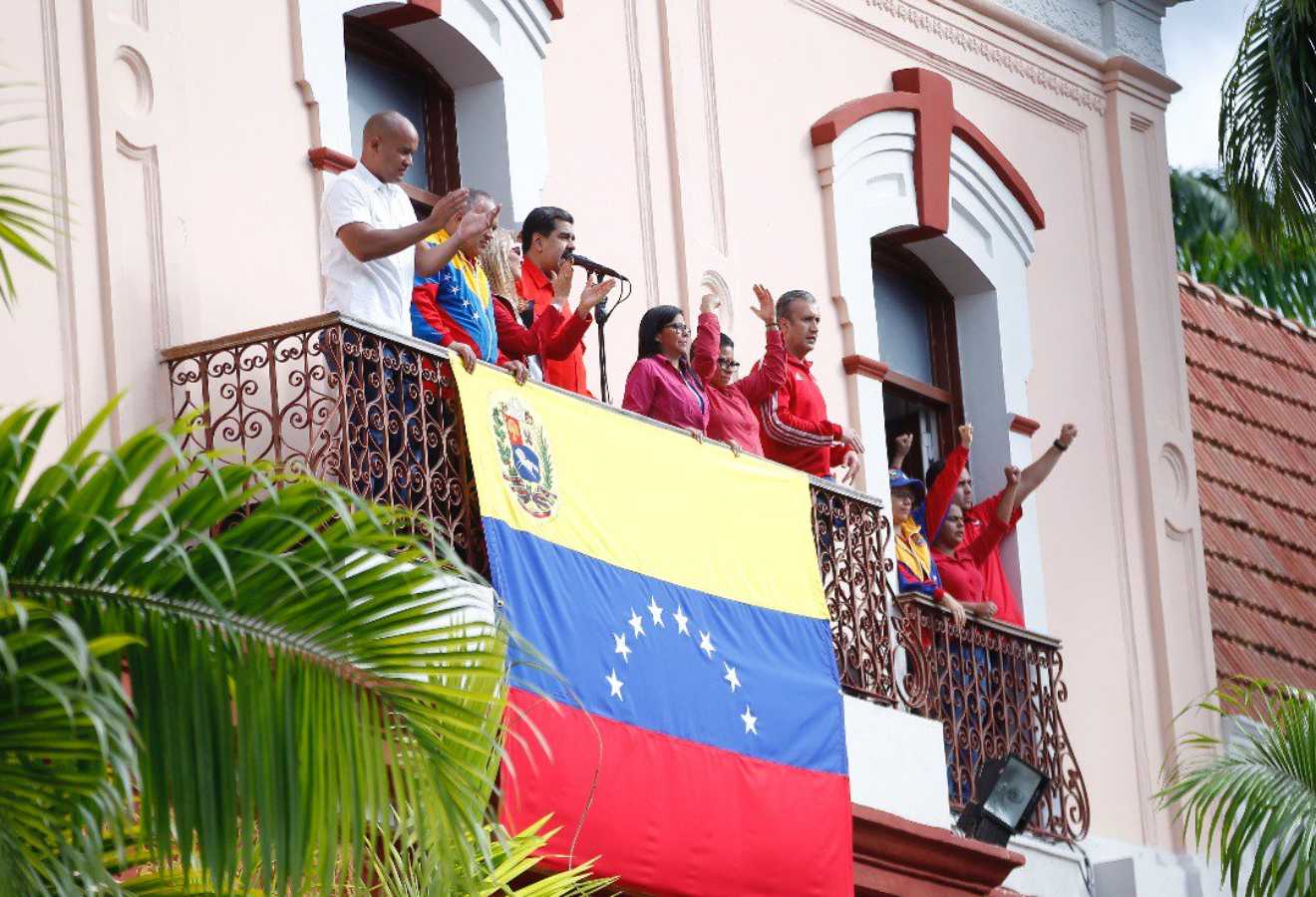Nicolás Maduro en el Balcón del Pueblo.