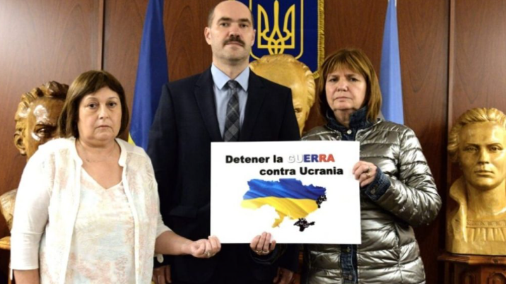 Bullrich y Ocaña, representantes del fascismo en Argentina junto al Embajador de Ucrania en Argentina.