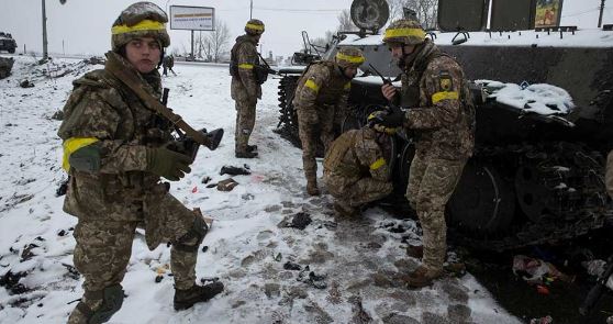 Ucrania_soldados_rindiendose_2