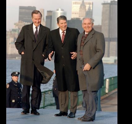 Bush, Reagan y Gorbachov.