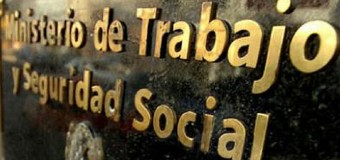 TRABAJADORES – Plutocracia | El régimen de Milei bloqueó el Consejo del Salario.